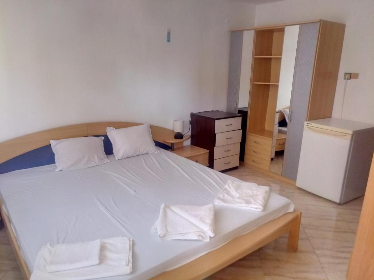 Farlalievi Guest House Sozopol Exterior foto